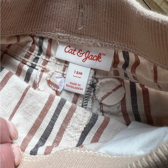 Baby toddler infant 18m Cat & Jack Gray Shirt and Striped Shorts Set - Picture 3 of 9